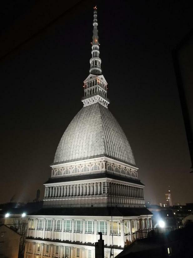 Un Soffice Nido Nel Cuore Di Torino Luaran gambar